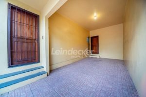 Casa para alugar com 200m², 3 dormitórios, 3 vagas no bairro Auxiliadora em Porto Alegre - Foto 4