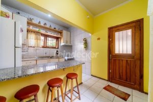 Casa para alugar com 200m², 3 dormitórios, 3 vagas no bairro Auxiliadora em Porto Alegre - Foto 8