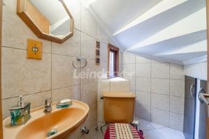 Casa para alugar com 200m², 3 dormitórios, 3 vagas no bairro Auxiliadora em Porto Alegre - Foto 13