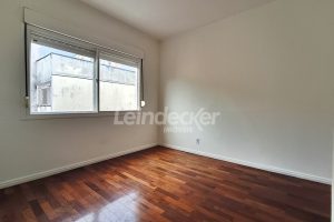 Apartamento para alugar com 74m², 2 dormitórios no bairro Santana em Porto Alegre - Foto 11