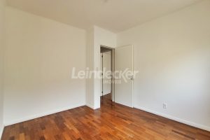 Apartamento para alugar com 74m², 2 dormitórios no bairro Santana em Porto Alegre - Foto 12