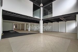 Loja para alugar com 430m², 1 vaga no bairro Floresta em Porto Alegre - Foto 6