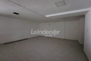 Loja para alugar com 430m², 1 vaga no bairro Floresta em Porto Alegre - Foto 12