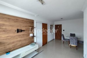 Apartamento para alugar com 47m², 2 dormitórios, 1 vaga no bairro Cavalhada em Porto Alegre - Foto 2