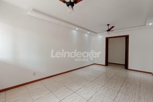 Casa para alugar com 135m², 3 dormitórios, 2 vagas no bairro Nonoai em Porto Alegre - Foto 2