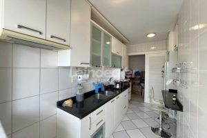 Apartamento para alugar com 87m², 3 dormitórios, 2 vagas no bairro Floresta em Porto Alegre - Foto 7