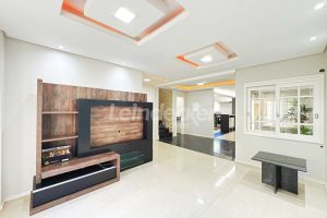 Casa em Condomínio para alugar com 192m², 4 dormitórios, 2 vagas no bairro Sarandi em Porto Alegre - Foto 2