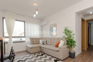 Apartamento para alugar com 65m², 2 dormitórios, 1 vaga no bairro Farroupilha em Porto Alegre - Foto 2