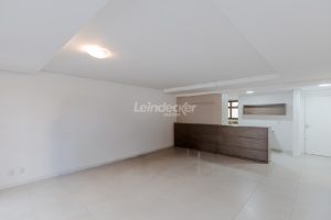 Apartamento para alugar com 107m², 3 dormitórios, 2 vagas no bairro Chácara das Pedras em Porto Alegre - Foto 3