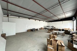 Depósito para alugar com 100m², 1 vaga no bairro Jardim Carvalho em Porto Alegre - Foto 4
