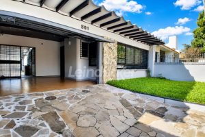 Casa para alugar com 120m², 4 dormitórios, 1 vaga no bairro São Sebastião em Porto Alegre - Foto 1