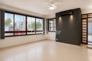 Casa para alugar com 120m², 4 dormitórios, 1 vaga no bairro São Sebastião em Porto Alegre - Foto 2