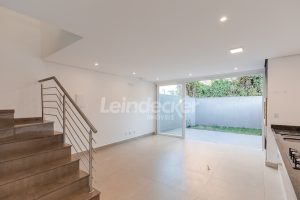 Casa Comercial para alugar com 203m², 3 dormitórios, 5 vagas no bairro Higienópolis em Porto Alegre - Foto 1