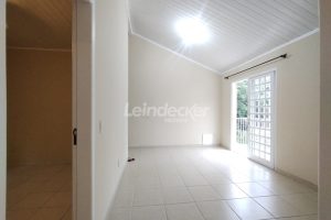 Casa para alugar com 97m², 2 dormitórios, 1 vaga no bairro Teresópolis em Porto Alegre - Foto 10