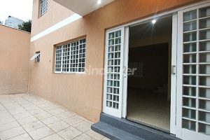 Casa para alugar com 97m², 2 dormitórios, 1 vaga no bairro Teresópolis em Porto Alegre - Foto 27