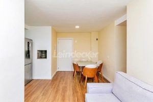Apartamento para alugar com 68m², 3 dormitórios, 1 vaga no bairro Cristo Redentor em Porto Alegre - Foto 2