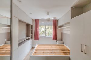 Apartamento para alugar com 72m², 2 dormitórios, 2 vagas no bairro Auxiliadora em Porto Alegre - Foto 13