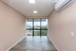Sala para alugar com 73m², 1 vaga no bairro Cristal em Porto Alegre - Foto 8