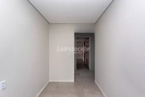 Sala para alugar com 73m², 1 vaga no bairro Cristal em Porto Alegre - Foto 13