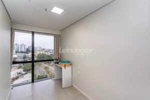 Sala para alugar com 73m², 1 vaga no bairro Cristal em Porto Alegre - Foto 20