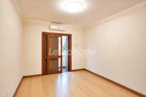 Apartamento para alugar com 230m², 3 dormitórios, 2 vagas no bairro Higienópolis em Porto Alegre - Foto 11