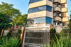 Apartamento para alugar com 230m², 3 dormitórios, 2 vagas no bairro Higienópolis em Porto Alegre - Foto 24