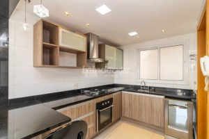 Apartamento para alugar com 93m², 2 dormitórios, 3 vagas no bairro Jardim Europa em Porto Alegre - Foto 7