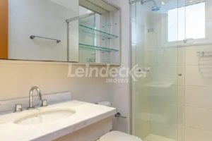 Apartamento para alugar com 93m², 2 dormitórios, 3 vagas no bairro Jardim Europa em Porto Alegre - Foto 22