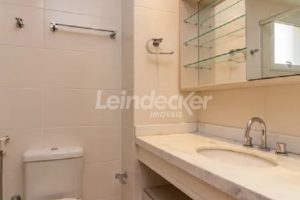 Apartamento para alugar com 93m², 2 dormitórios, 3 vagas no bairro Jardim Europa em Porto Alegre - Foto 23