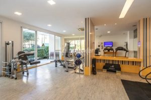 Apartamento para alugar com 93m², 2 dormitórios, 3 vagas no bairro Jardim Europa em Porto Alegre - Foto 26
