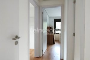 Apartamento para alugar com 154m², 3 dormitórios, 2 vagas no bairro Três Figueiras em Porto Alegre - Foto 12