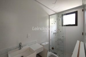 Apartamento para alugar com 154m², 3 dormitórios, 2 vagas no bairro Três Figueiras em Porto Alegre - Foto 18