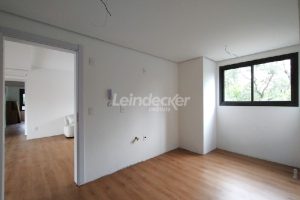 Apartamento para alugar com 154m², 3 dormitórios, 2 vagas no bairro Três Figueiras em Porto Alegre - Foto 26