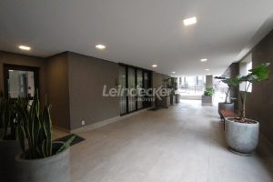 Apartamento para alugar com 154m², 3 dormitórios, 2 vagas no bairro Três Figueiras em Porto Alegre - Foto 42