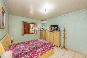 Casa à venda com 219m², 4 dormitórios, 1 suíte, 3 vagas no bairro Chácara das Pedras em Porto Alegre - Foto 7