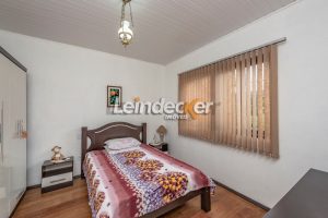 Casa à venda com 219m², 4 dormitórios, 1 suíte, 3 vagas no bairro Chácara das Pedras em Porto Alegre - Foto 28