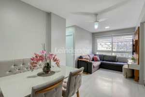 Apartamento à venda com 67m², 2 dormitórios, 1 suíte, 2 vagas no bairro Jardim Lindóia em Porto Alegre - Foto 2