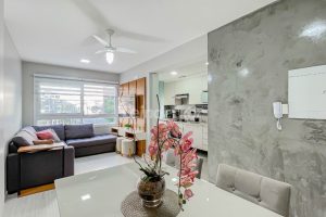 Apartamento à venda com 67m², 2 dormitórios, 1 suíte, 2 vagas no bairro Jardim Lindóia em Porto Alegre - Foto 1