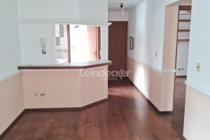 Apartamento à venda com 75m², 2 dormitórios, 1 suíte, 1 vaga no bairro Petrópolis em Porto Alegre - Foto 1