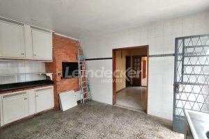 Casa à venda com 300m², 6 dormitórios, 2 suítes, 2 vagas no bairro Tristeza em Porto Alegre - Foto 8