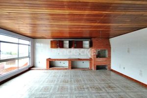 Casa à venda com 300m², 6 dormitórios, 2 suítes, 2 vagas no bairro Tristeza em Porto Alegre - Foto 31