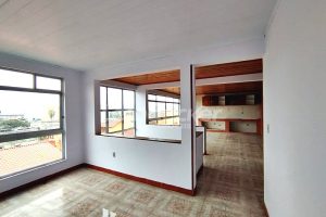 Casa à venda com 300m², 6 dormitórios, 2 suítes, 2 vagas no bairro Tristeza em Porto Alegre - Foto 32