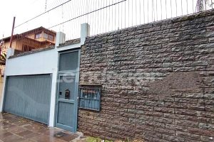 Casa à venda com 300m², 6 dormitórios, 2 suítes, 2 vagas no bairro Tristeza em Porto Alegre - Foto 37