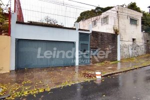 Casa à venda com 300m², 6 dormitórios, 2 suítes, 2 vagas no bairro Tristeza em Porto Alegre - Foto 38