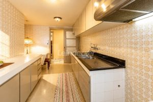 Apartamento à venda com 119m², 3 dormitórios, 1 suíte, 1 vaga no bairro Petrópolis em Porto Alegre - Foto 3