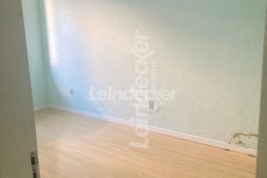 Casa à venda com 219m², 3 dormitórios, 6 vagas no bairro Passo d'Areia em Porto Alegre - Foto 13