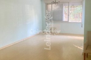 Casa à venda com 219m², 3 dormitórios, 6 vagas no bairro Passo d'Areia em Porto Alegre - Foto 17