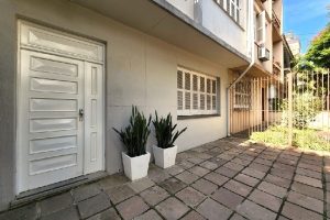 Apartamento à venda com 62m², 2 dormitórios no bairro Petrópolis em Porto Alegre - Foto 2
