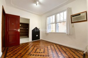 Apartamento à venda com 41m², 1 dormitório no bairro Menino Deus em Porto Alegre - Foto 2