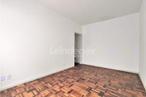 Apartamento à venda com 75m², 2 dormitórios, 1 vaga no bairro Santana em Porto Alegre - Foto 3